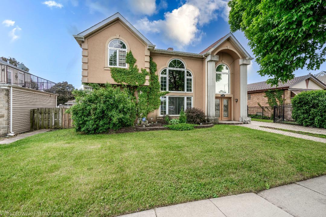 7305 W Foster Avenue, Harwood Heights, IL