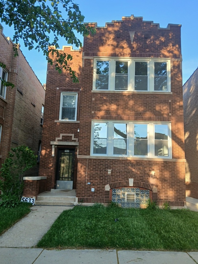 5633 N Artesian Avenue, Chicago, IL