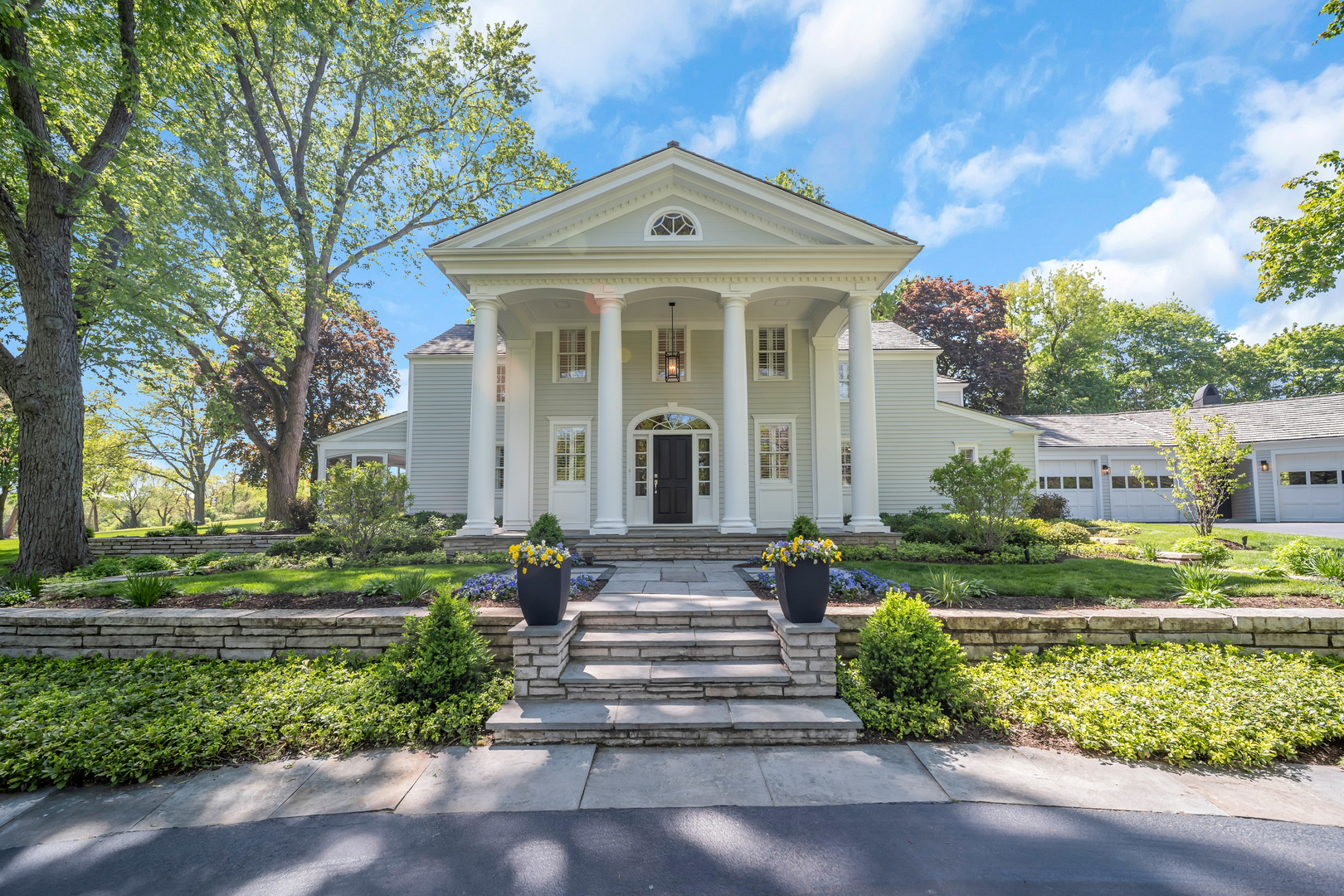 32 Otis Road, Barrington Hills, IL