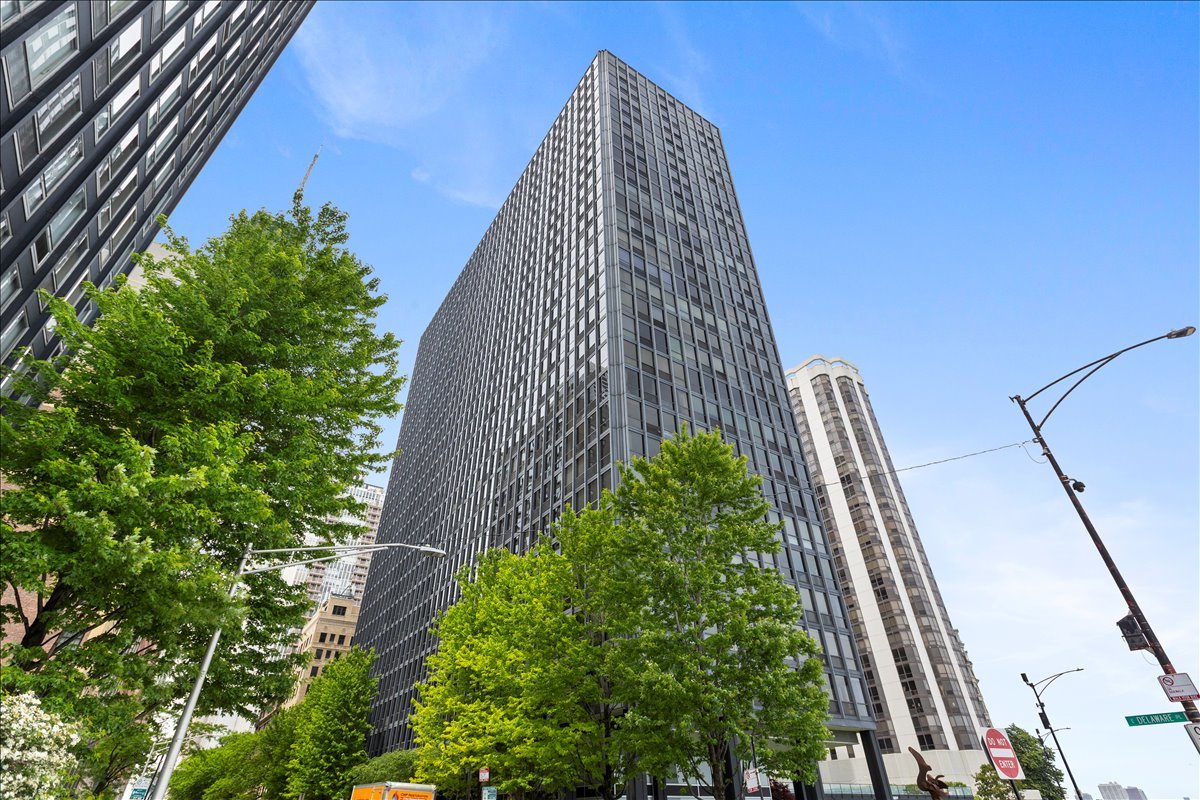 900 N LAKE SHORE Drive #1209, Chicago, IL