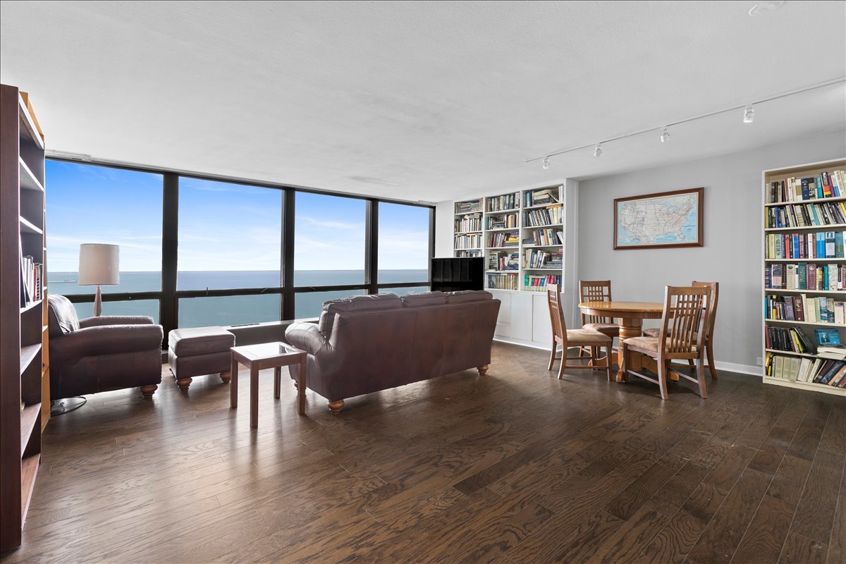 900 N LAKE SHORE Drive #1209, Chicago, IL