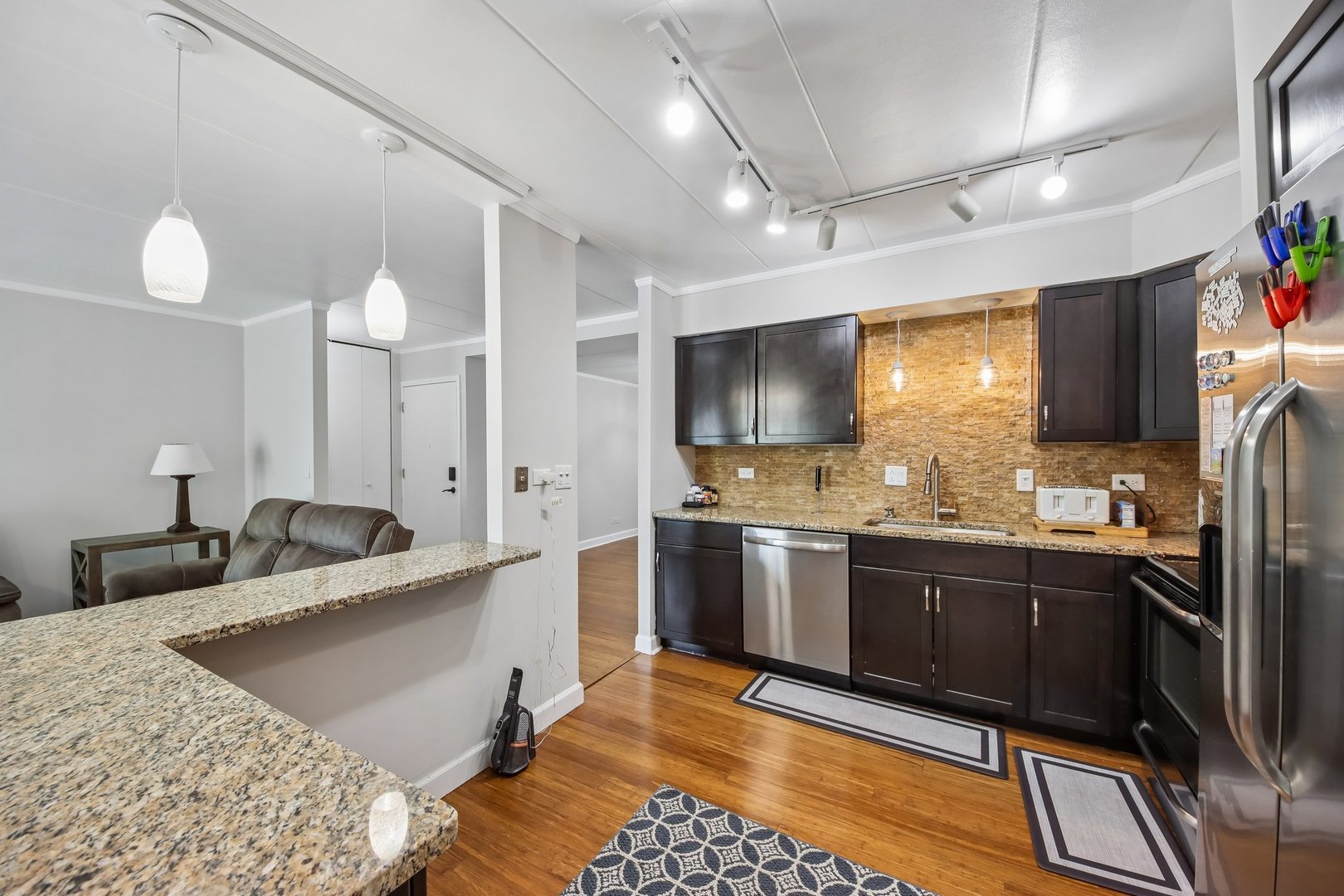 6330 Lincoln Avenue #3C, Morton Grove, IL