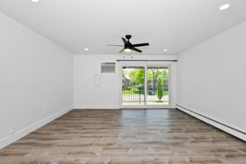 16W540 Lake Drive #9A-201, Willowbrook, IL