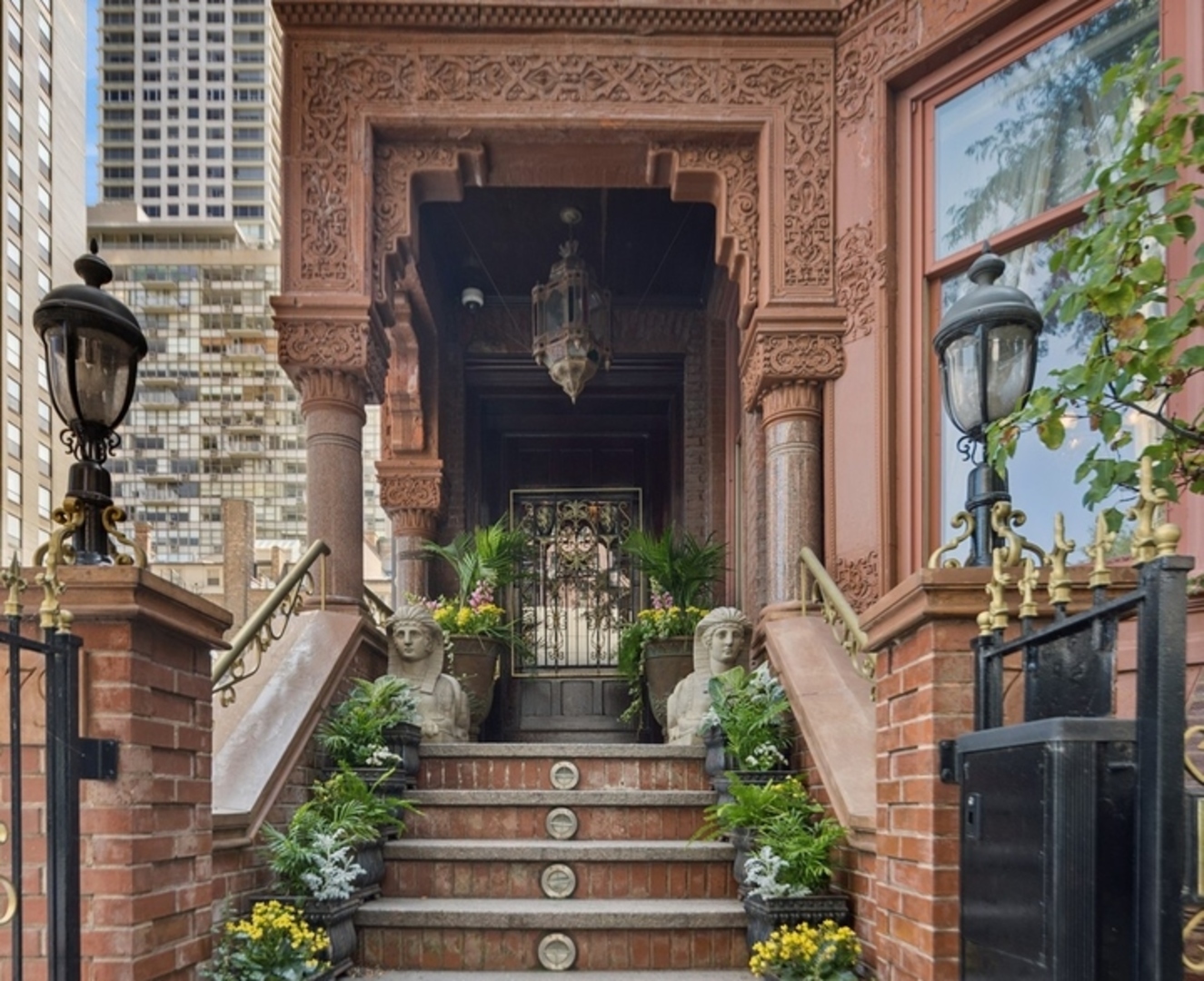 79 E Cedar Street, Chicago, IL