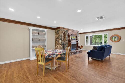 39700 N Dilleys Road, Wadsworth, IL