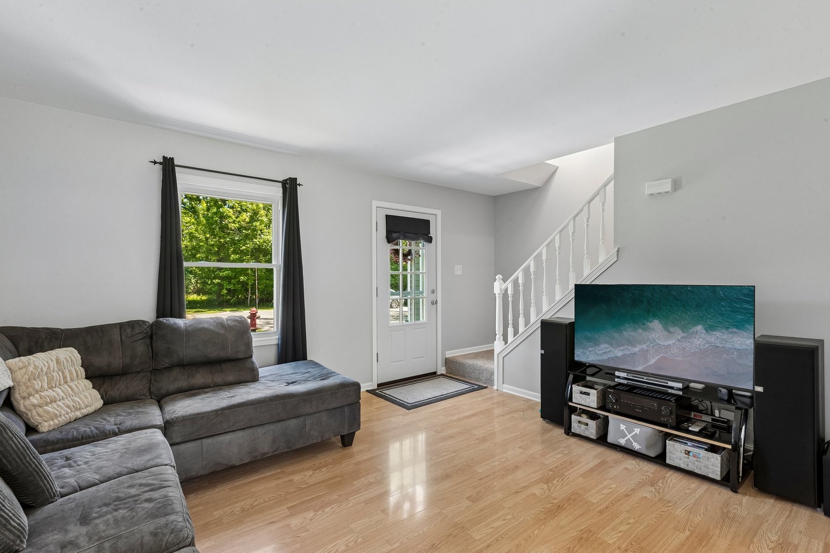 826 Elm Avenue, Round Lake Park, IL