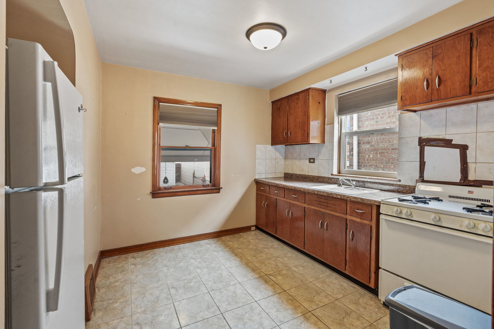 7338 W 57th Street, Summit, IL