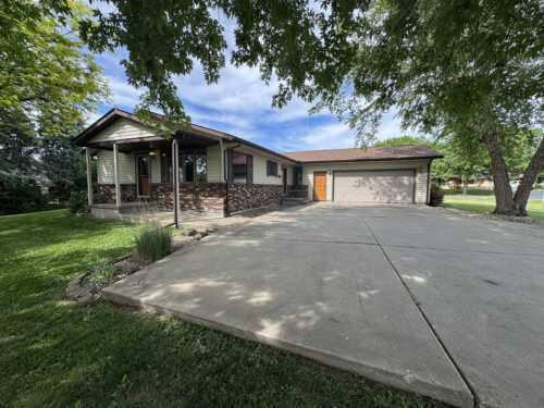 945 Sunset Drive, Milledgeville, IL