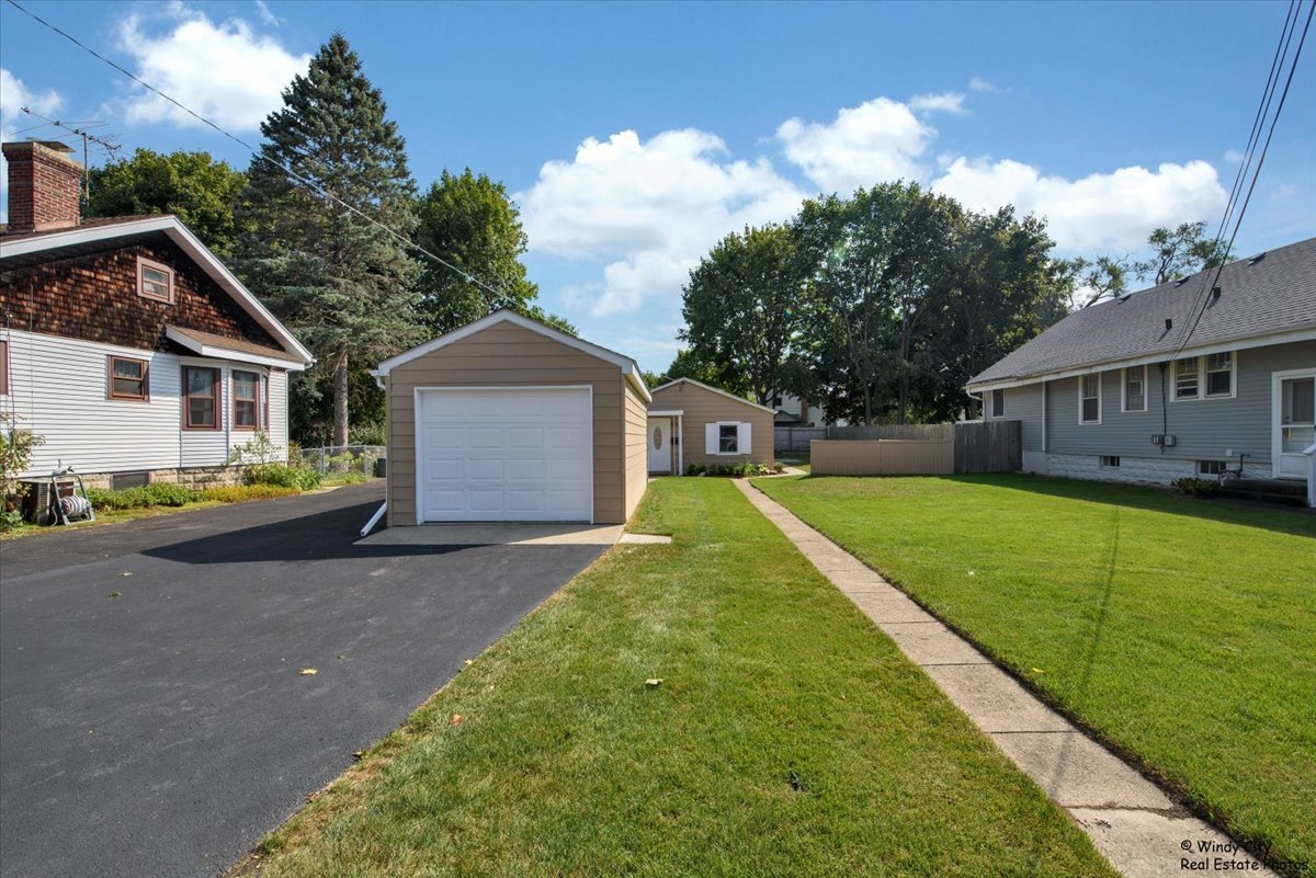 115 Grant Street, Barrington, IL