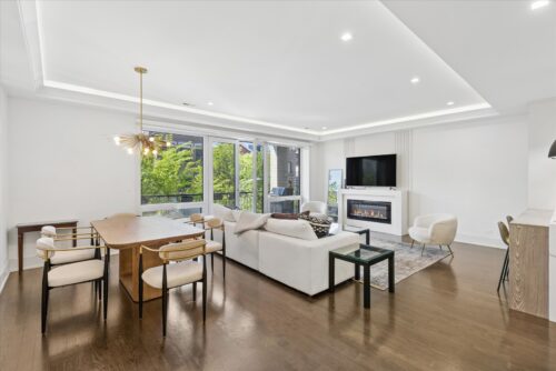 1334 W WALTON Street #2W, Chicago, IL