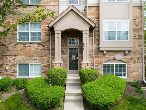 208 Prairie Court, Morton Grove, IL