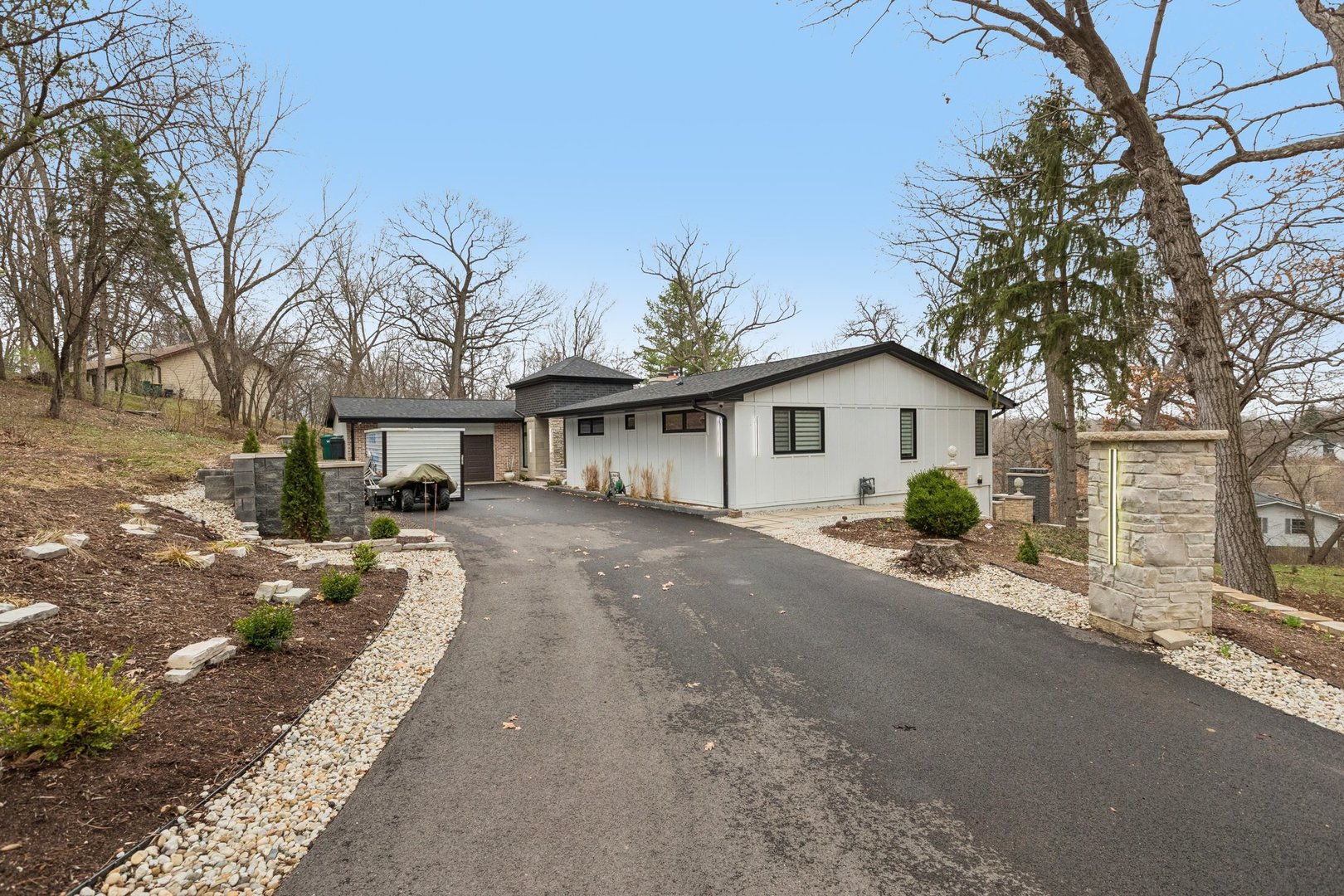 306 Woodlock Street, Ingleside, IL