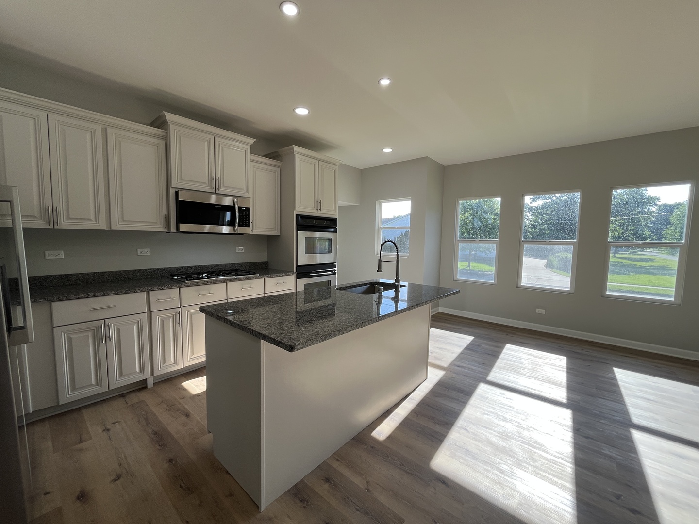112 E South Street, Granville, IL