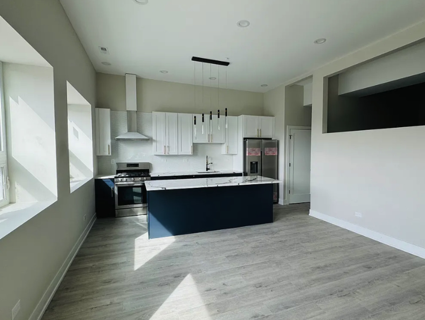 3214 W Lawrence Avenue #2B, Chicago, IL