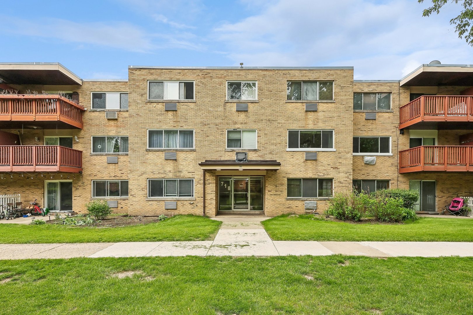 718 Dempster Street #G106, Mount Prospect, IL