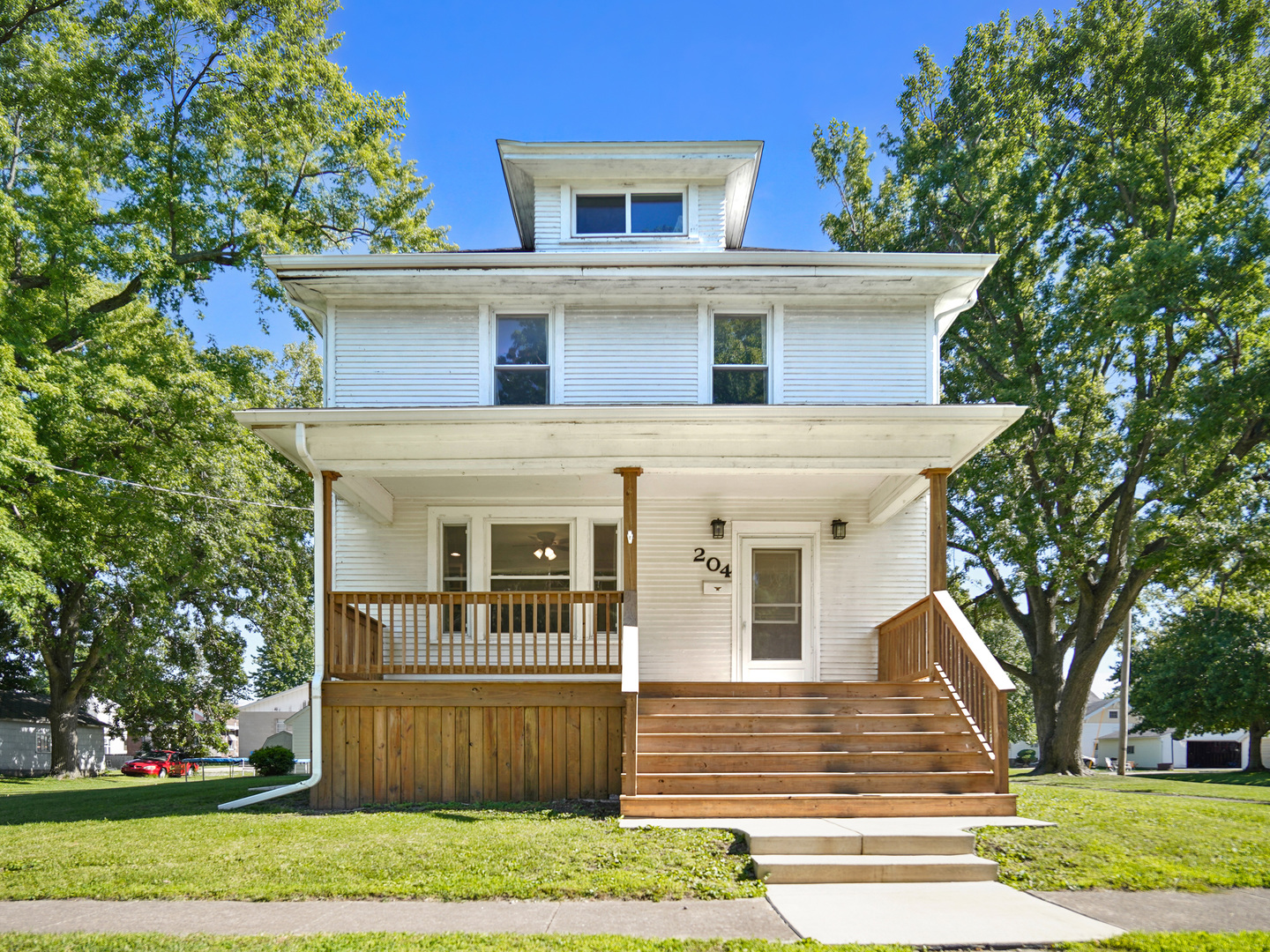 204 E Third Street, El Paso, IL