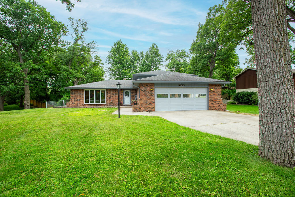 24445 W Lancelot Lane, Joliet, IL