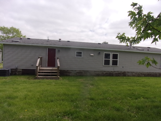 854 County Highway 12, Tower Hill, IL