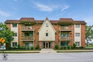 6655 172nd Street #2A, Tinley Park, IL