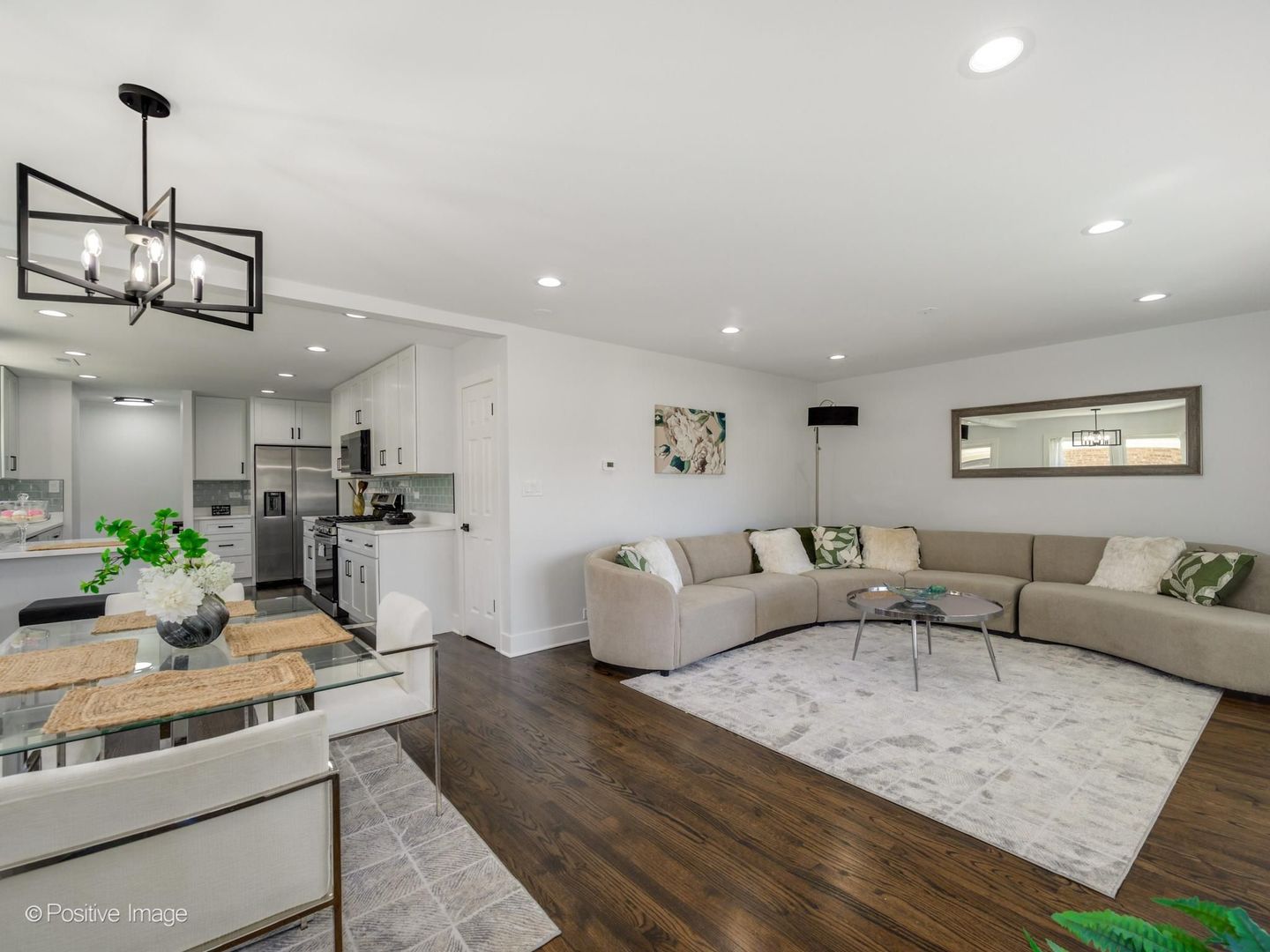 5720 Reba Street, Morton Grove, IL