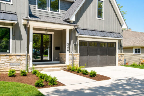 246 Holmes Avenue, Clarendon Hills, IL