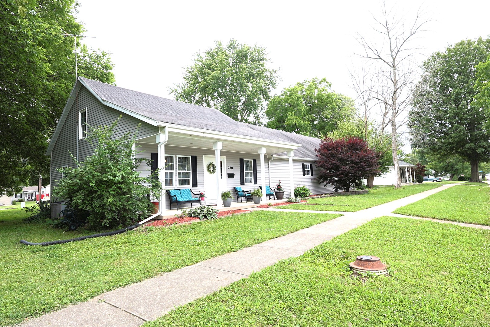 230 Fairfax Street, Carlyle, IL