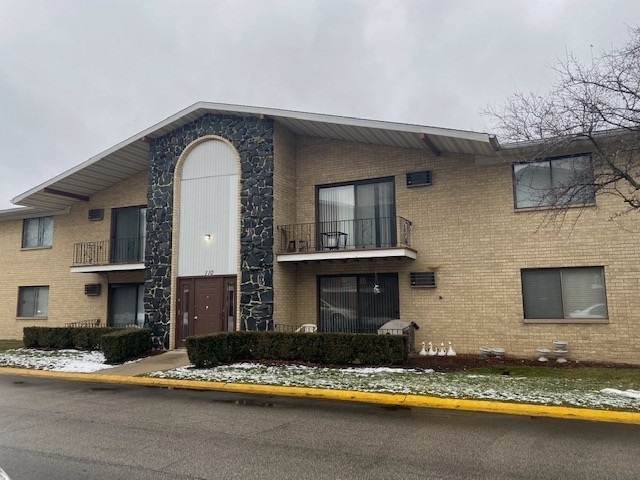 110 W 66th Street #3, Westmont, IL