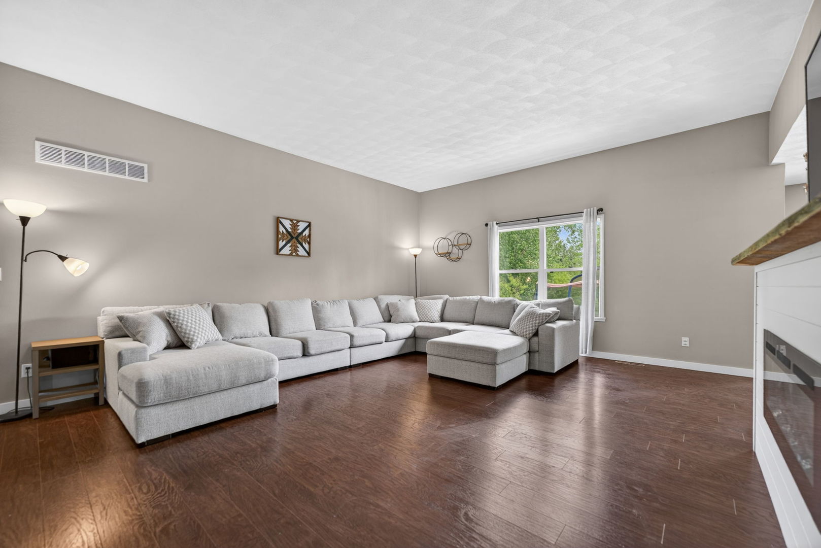 14045 Tallgrass Trail, Poplar Grove, IL