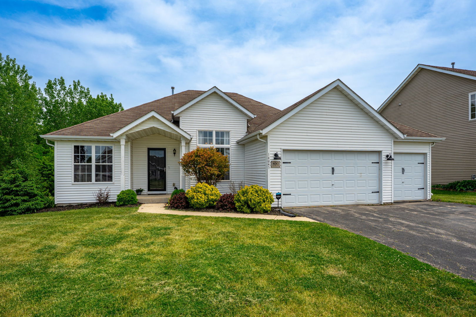 14045 Tallgrass Trail, Poplar Grove, IL