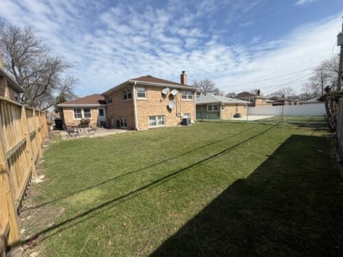 5737 W Warren Street, Morton Grove, IL