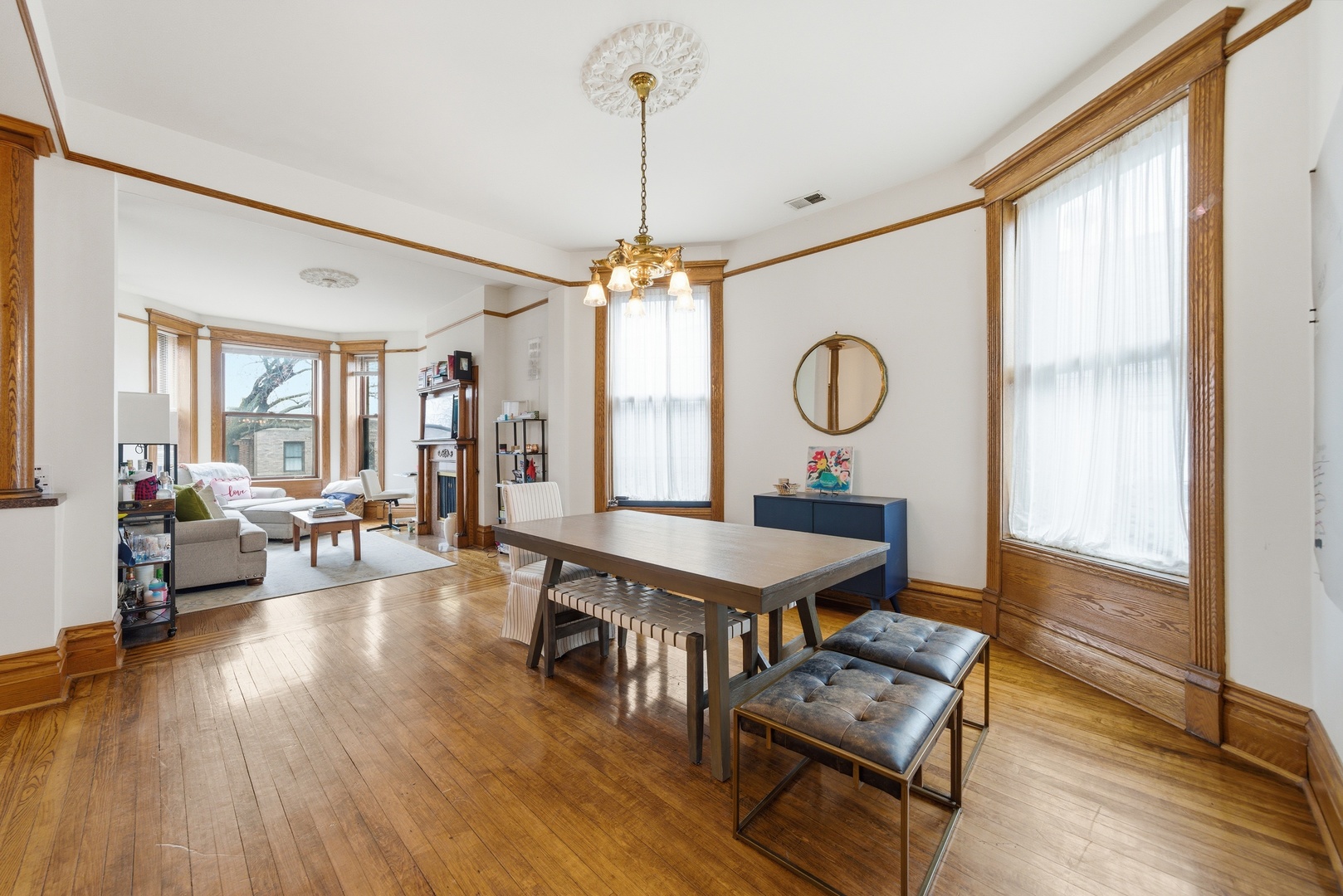 849 W NEWPORT Avenue #3, Chicago, IL