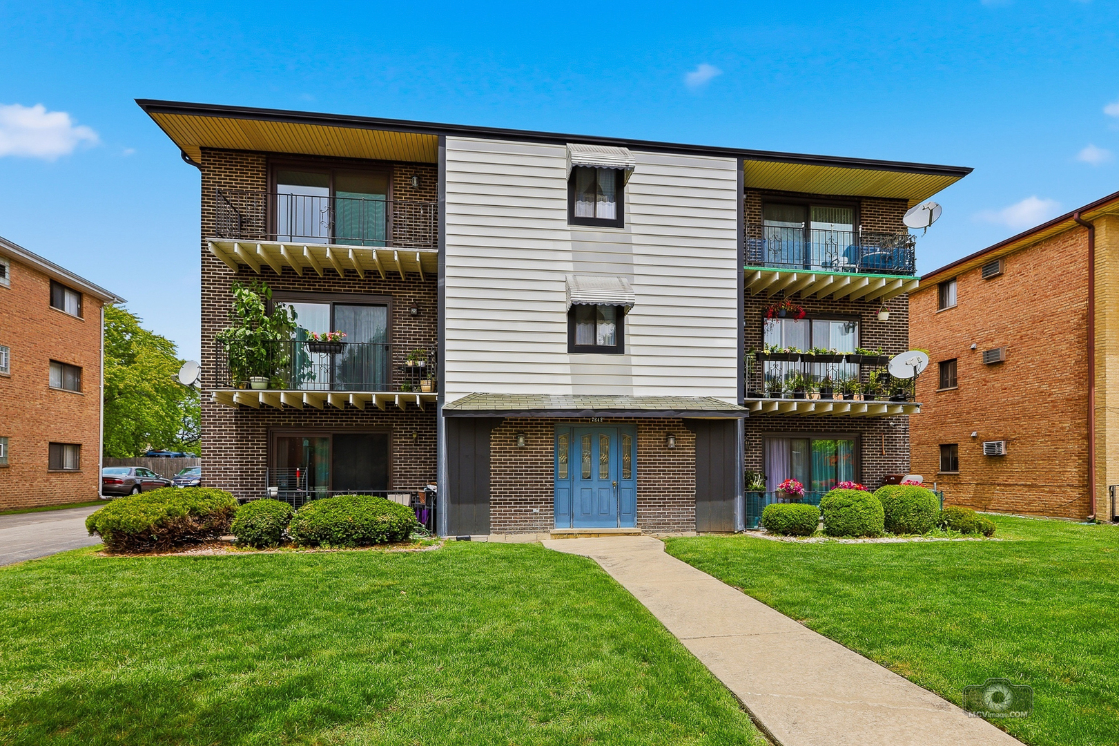7242 W 86th Street #2A, Bridgeview, IL