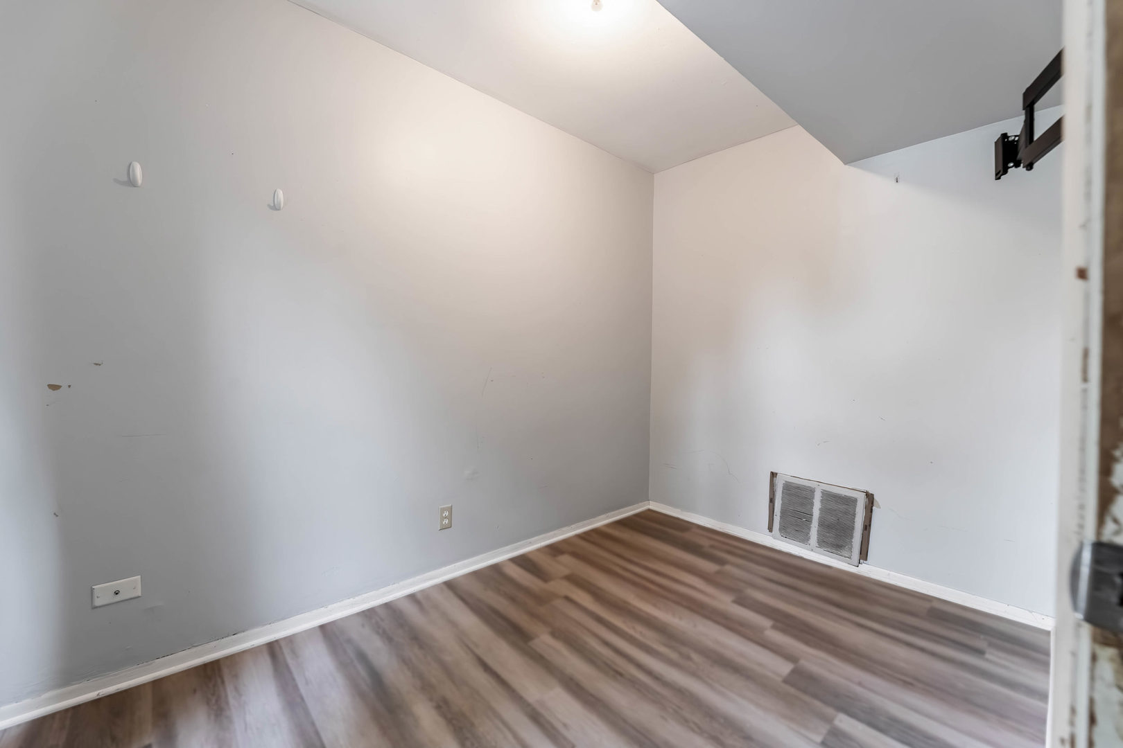 3233 Madison Avenue, Brookfield, IL