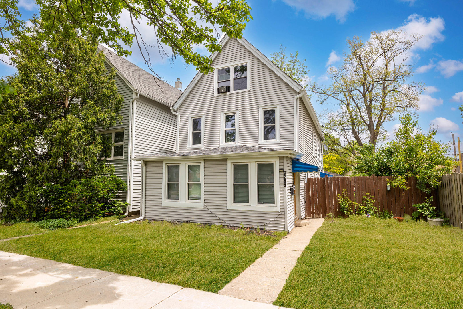 3233 Madison Avenue, Brookfield, IL