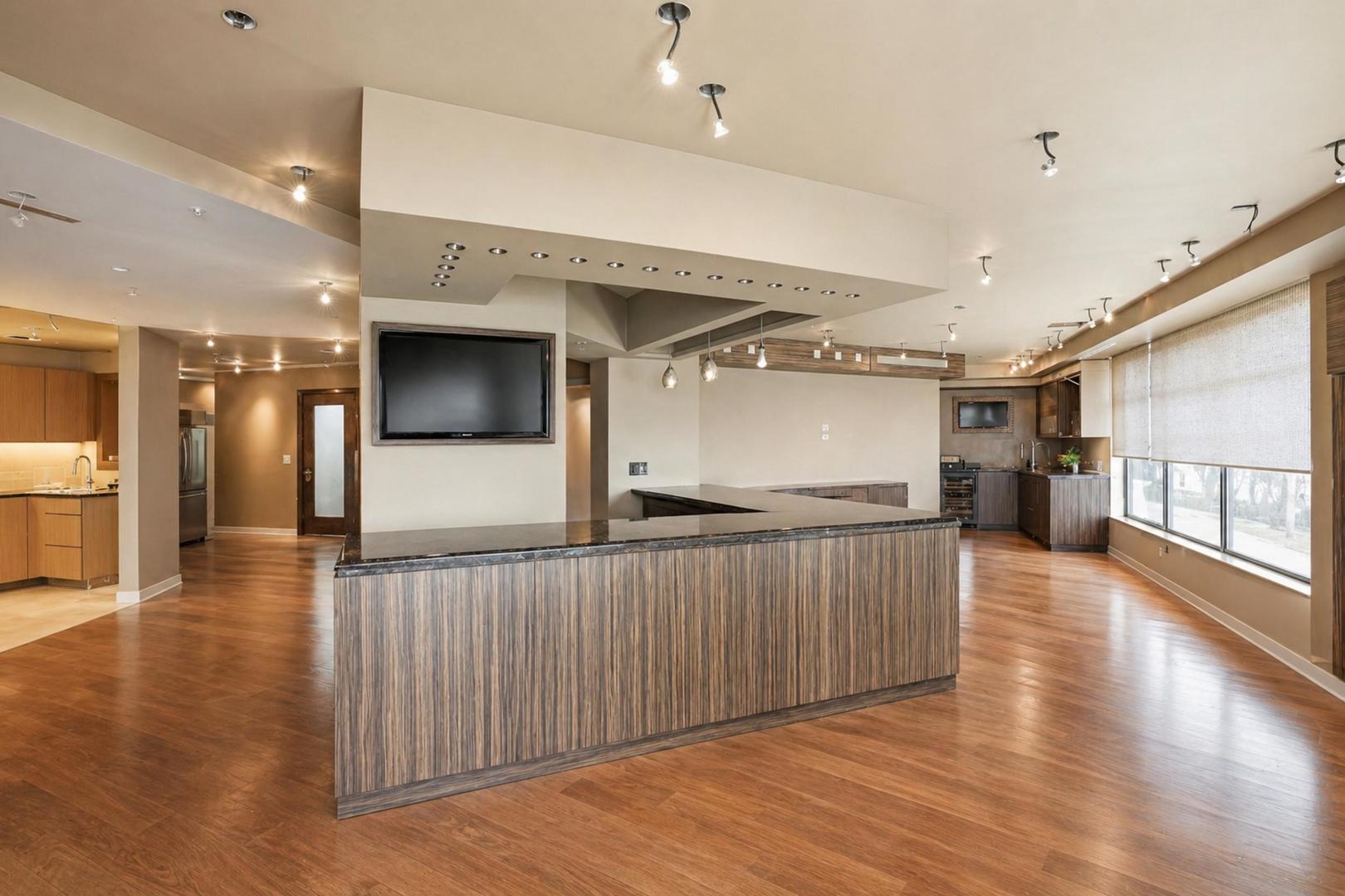11324 Southwest Highway, Palos Hills, IL