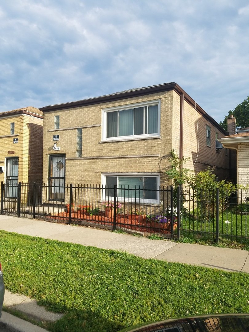 7445 W 64th Street, Summit, IL