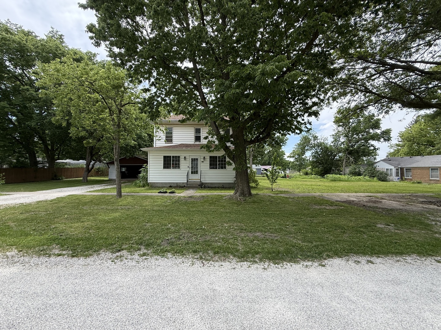 221 N Crossley Street, Melvin, IL