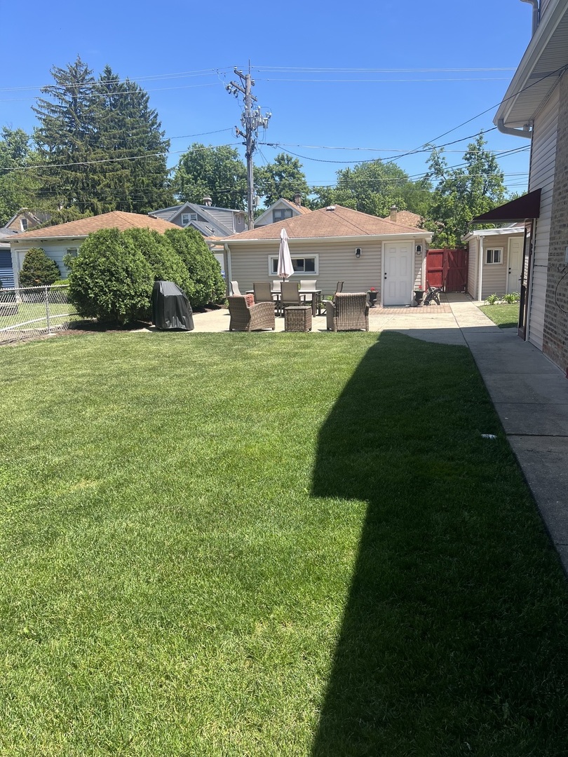 3147 Sunnyside Avenue, Brookfield, IL