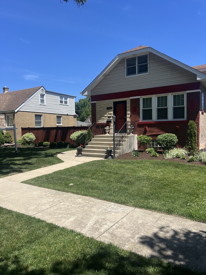 3147 Sunnyside Avenue, Brookfield, IL
