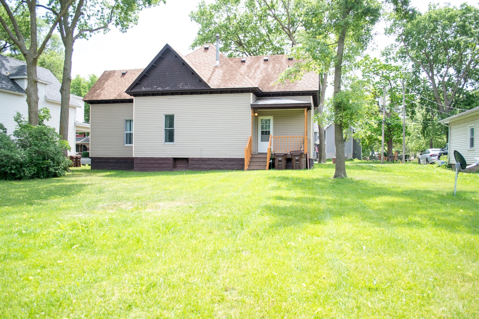 517 Main Street, Erie, IL
