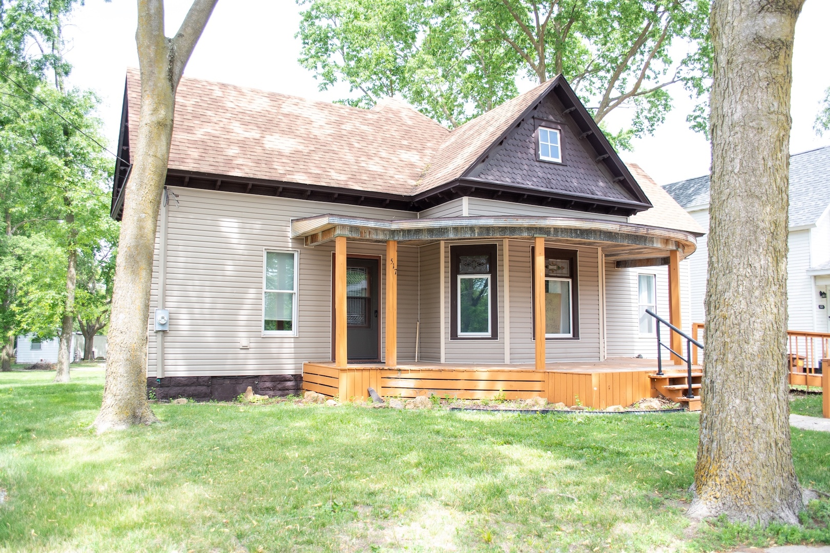 517 Main Street, Erie, IL