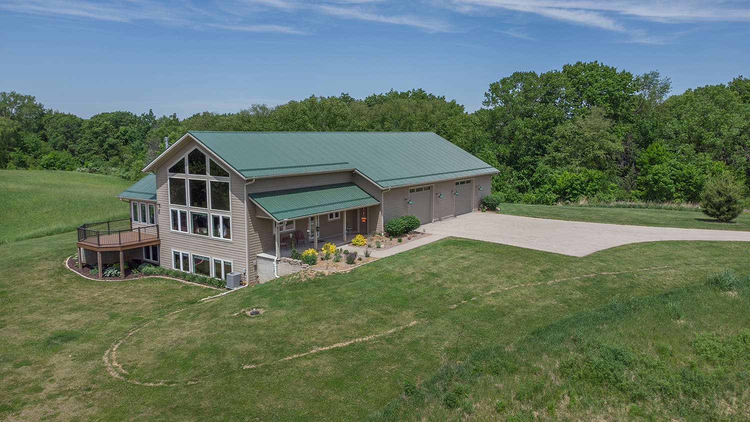 16168 Scenic Ridge Road, Savanna, IL