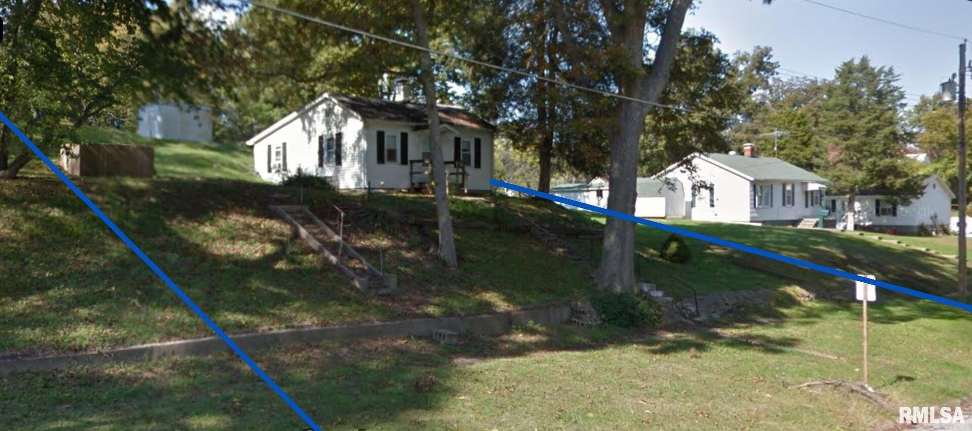 420 S MAIN Street, Grayville, IL