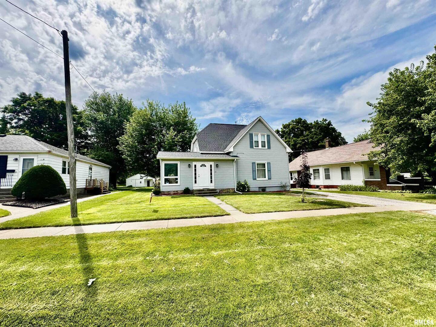 1215 13TH Street, Viola, IL