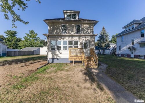 924 N 3RD Street, Clinton, IA