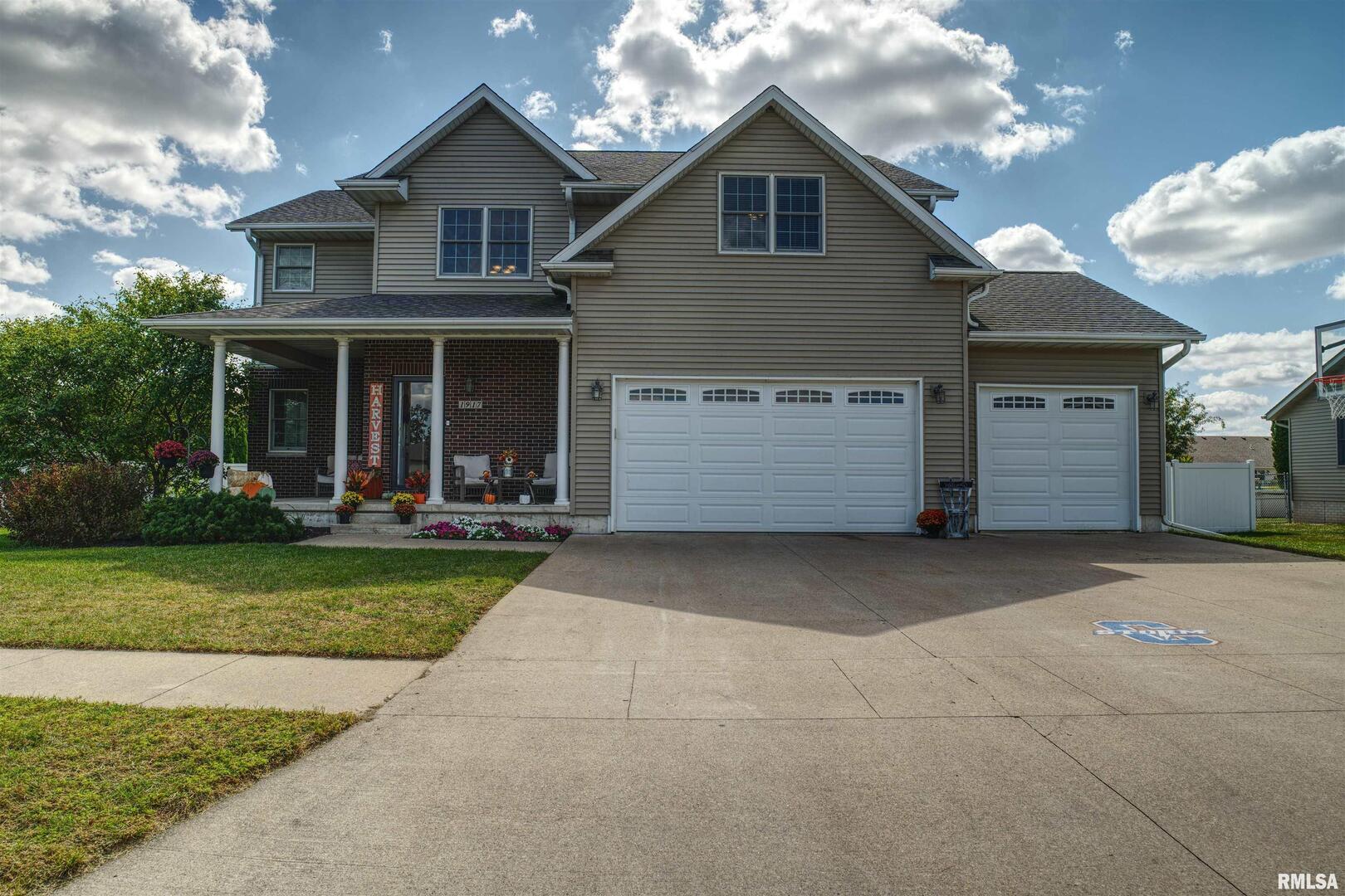 1917 11TH Street, Camanche, IA