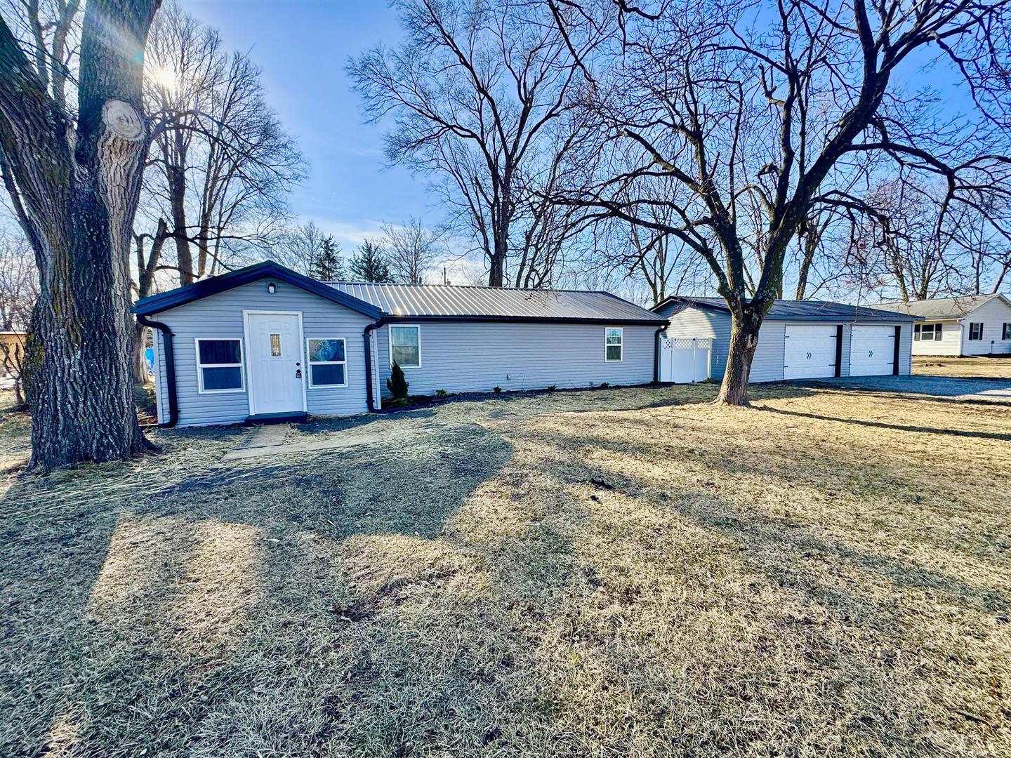 106 E Beeson Street, Joy, IL
