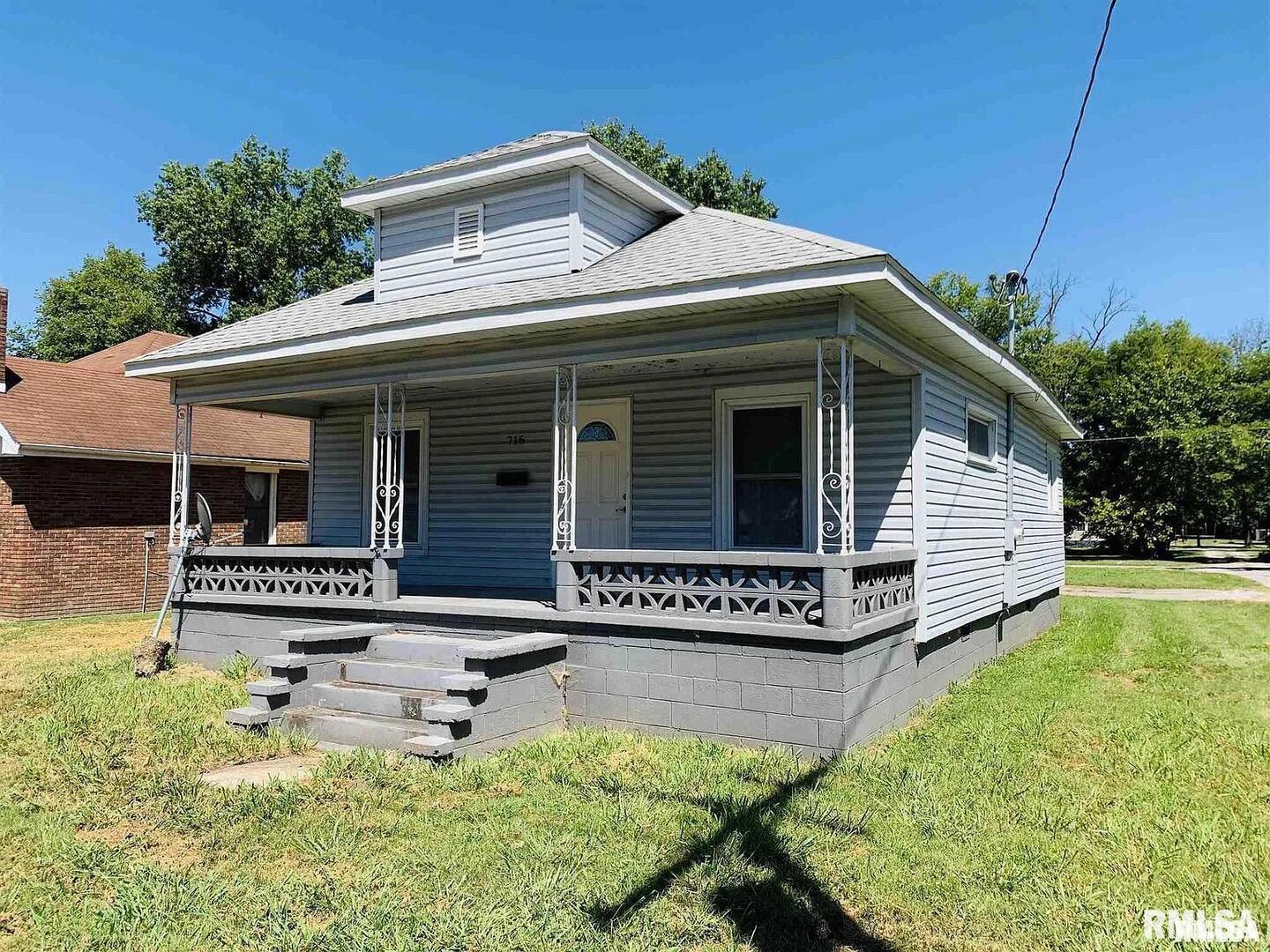 716 W POPLAR Street, Harrisburg, IL