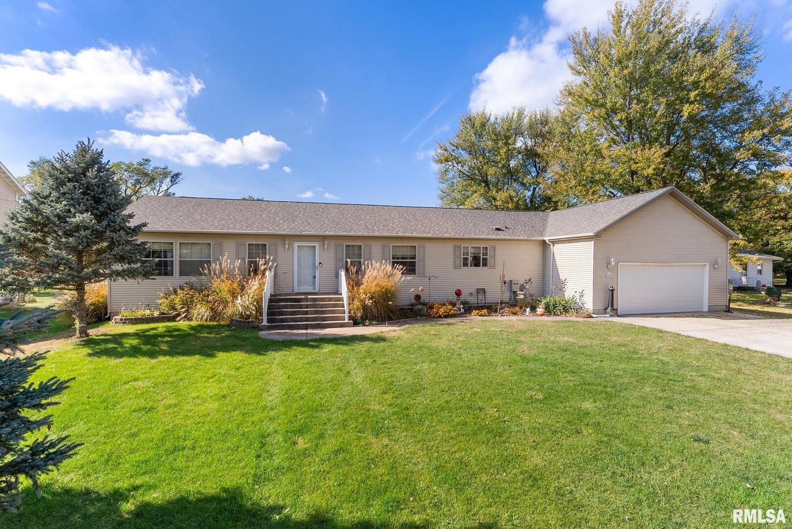 225 CARROLL Street, Colona, IL