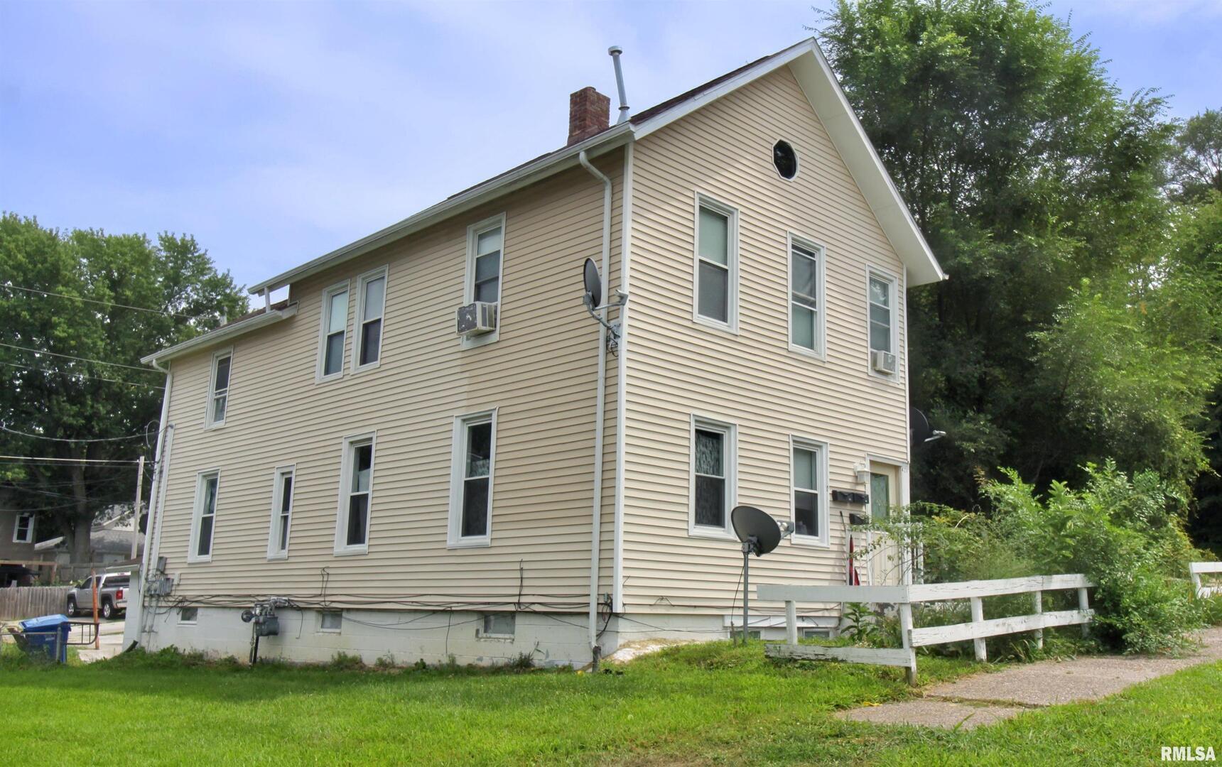 428 7TH Street, Moline, IL